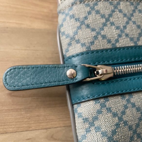 Authentic Gucci Messenger Bag - Picture 4 of 10